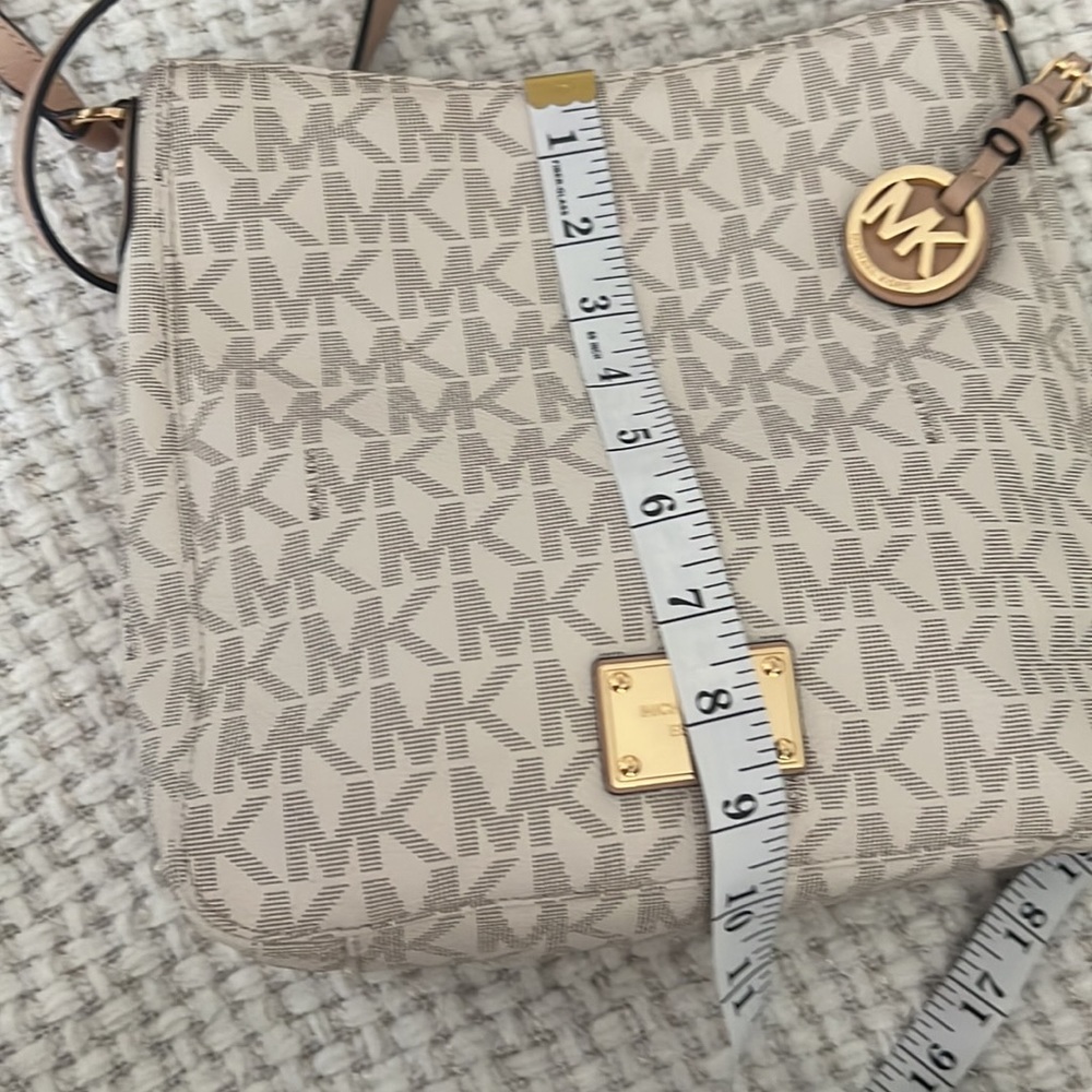 (Michael Kors) cross body travel bag never used - Picture 14 of 15